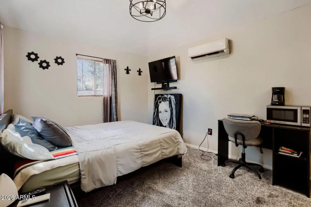 Real Estate Picture 21