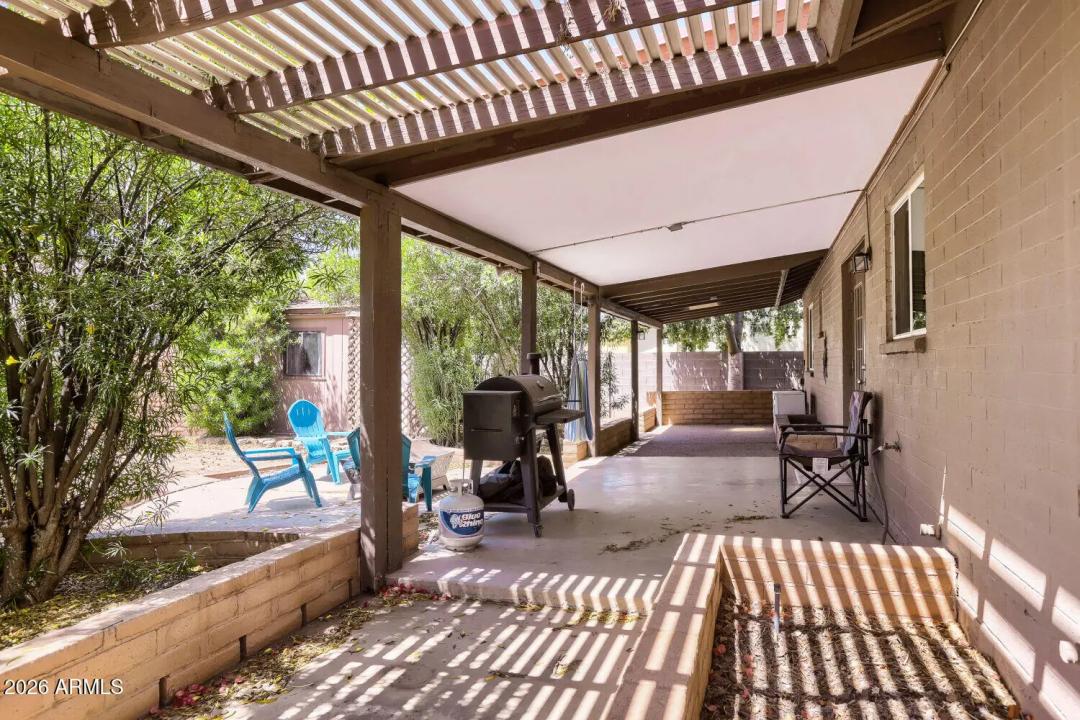 Real Estate Picture 18