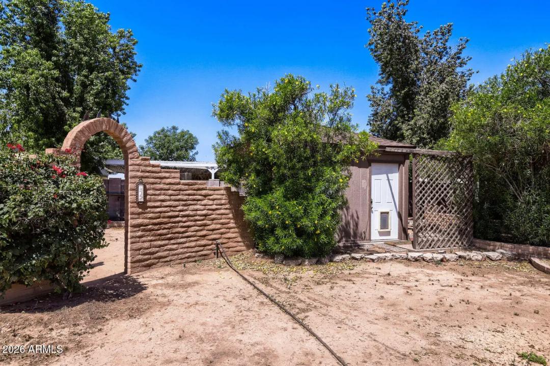 Real Estate Picture 20
