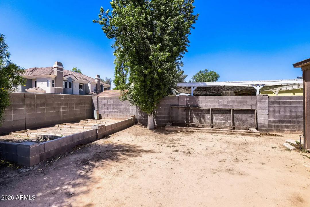 Real Estate Picture 26