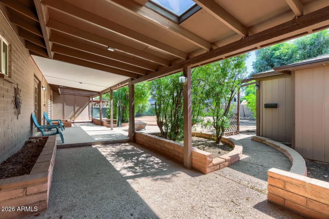 Real Estate Picture 18