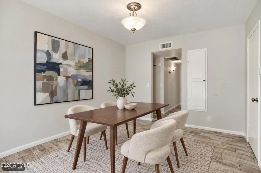 Real Estate Picture 5