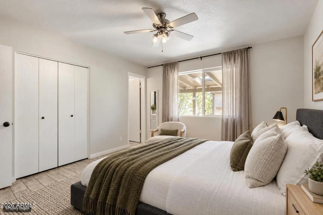 Real Estate Picture 10
