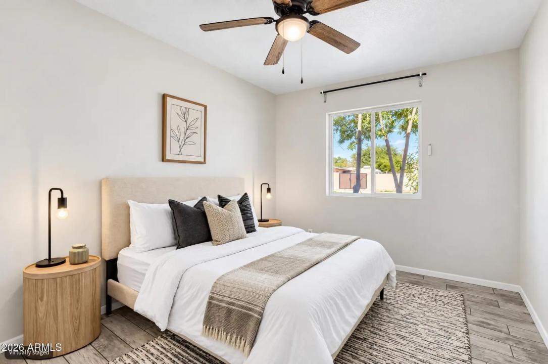 Real Estate Picture 13
