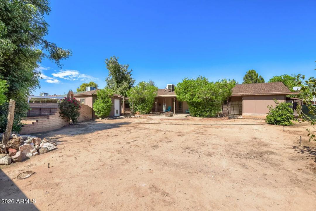 Real Estate Picture 23