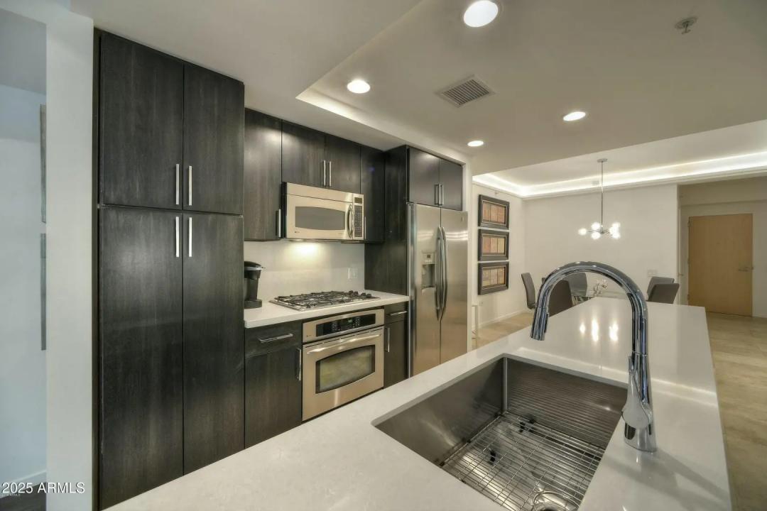 Real Estate Picture 3