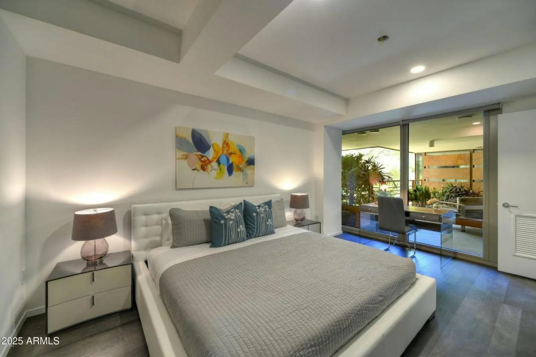 Real Estate Picture 7