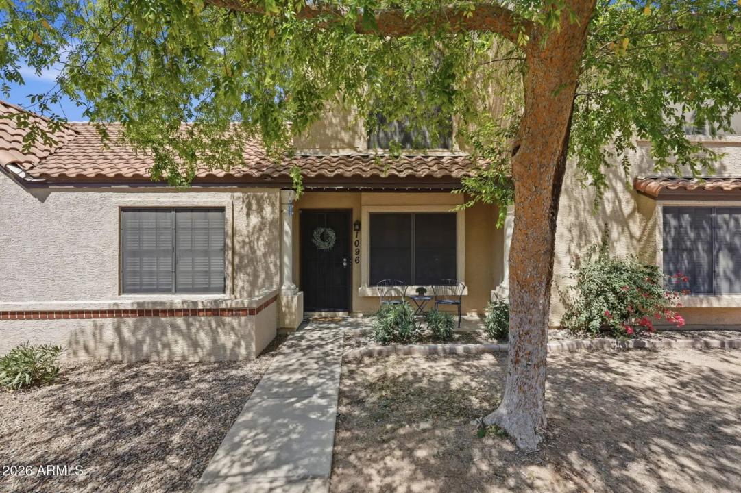 Real Estate Picture 1