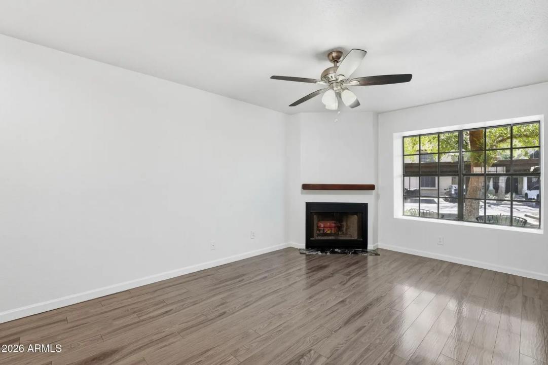 Real Estate Picture 6