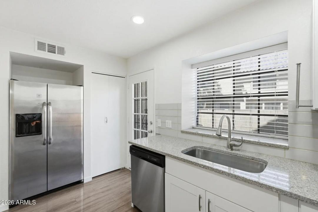 Real Estate Picture 13