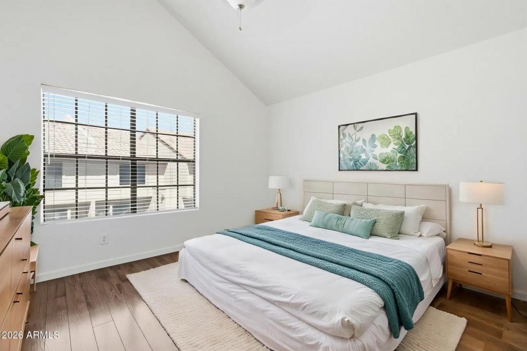 Real Estate Picture 19