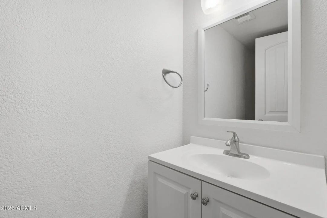 Real Estate Picture 17