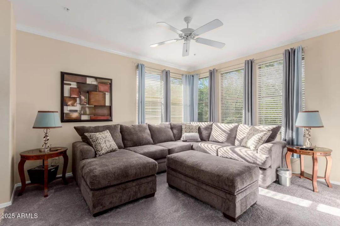 Real Estate Picture 7