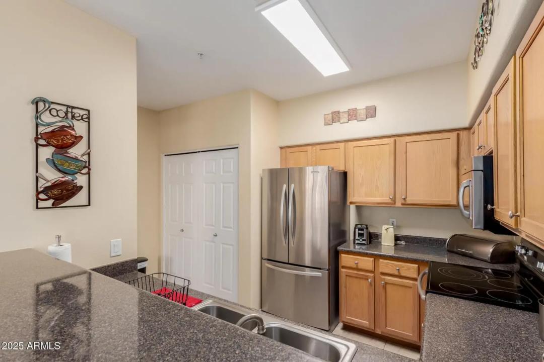 Real Estate Picture 12