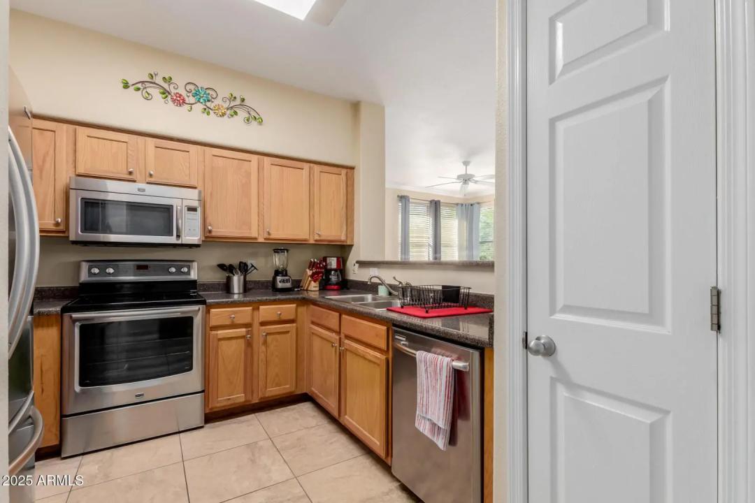 Real Estate Picture 15