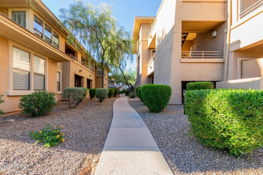 Real Estate Picture 23