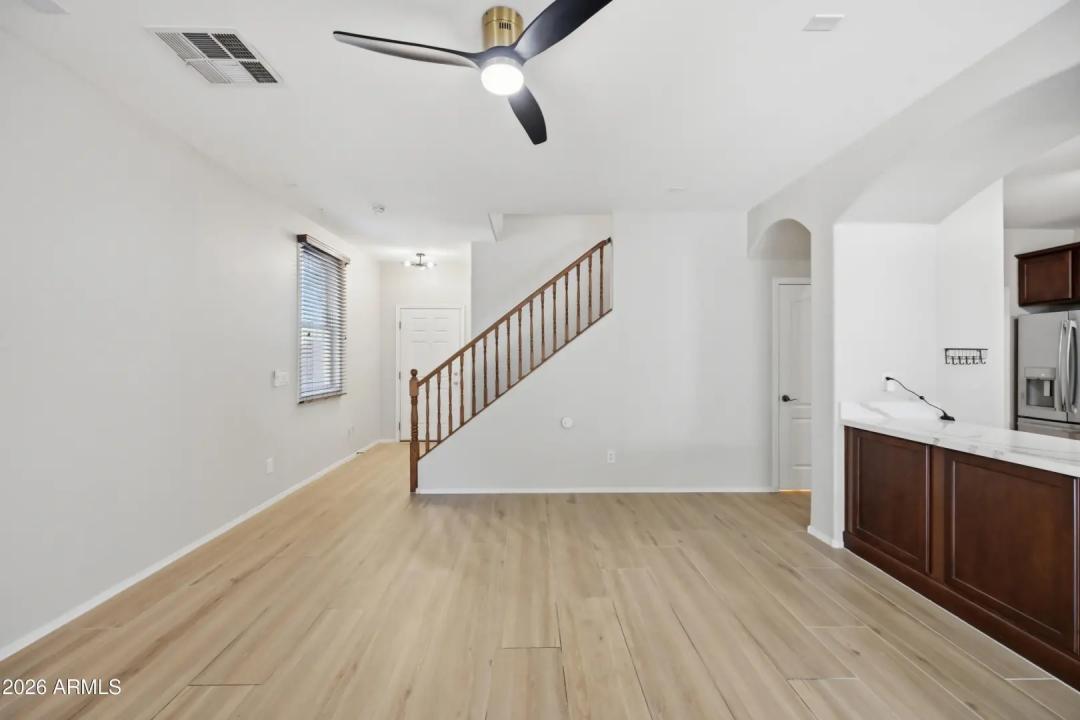 Real Estate Picture 10