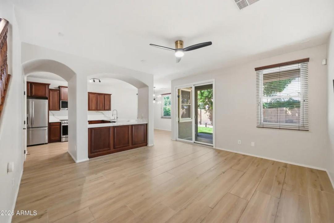 Real Estate Picture 3