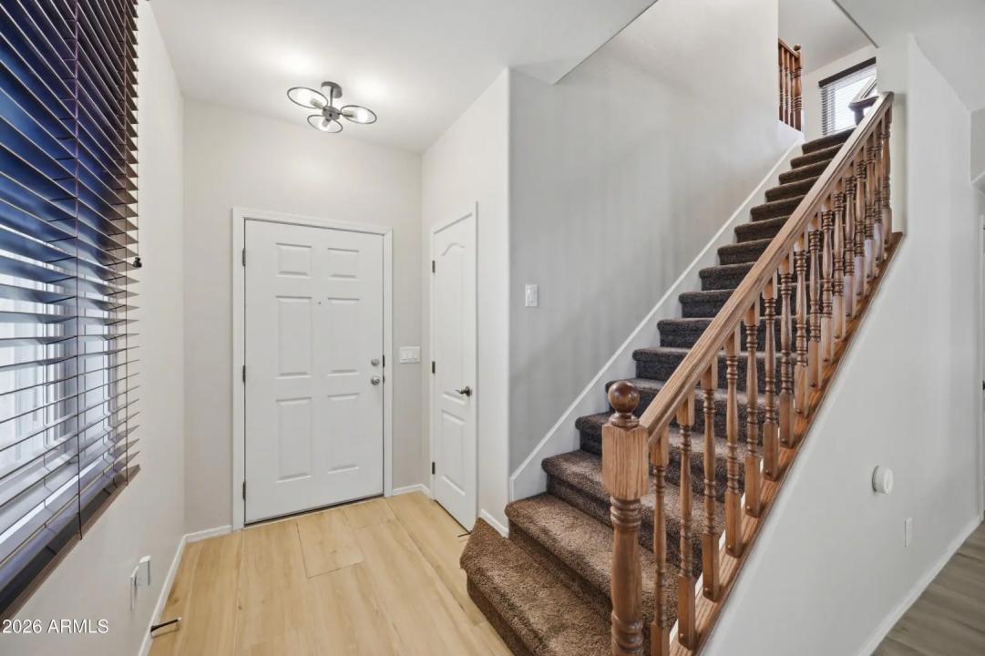 Real Estate Picture 12