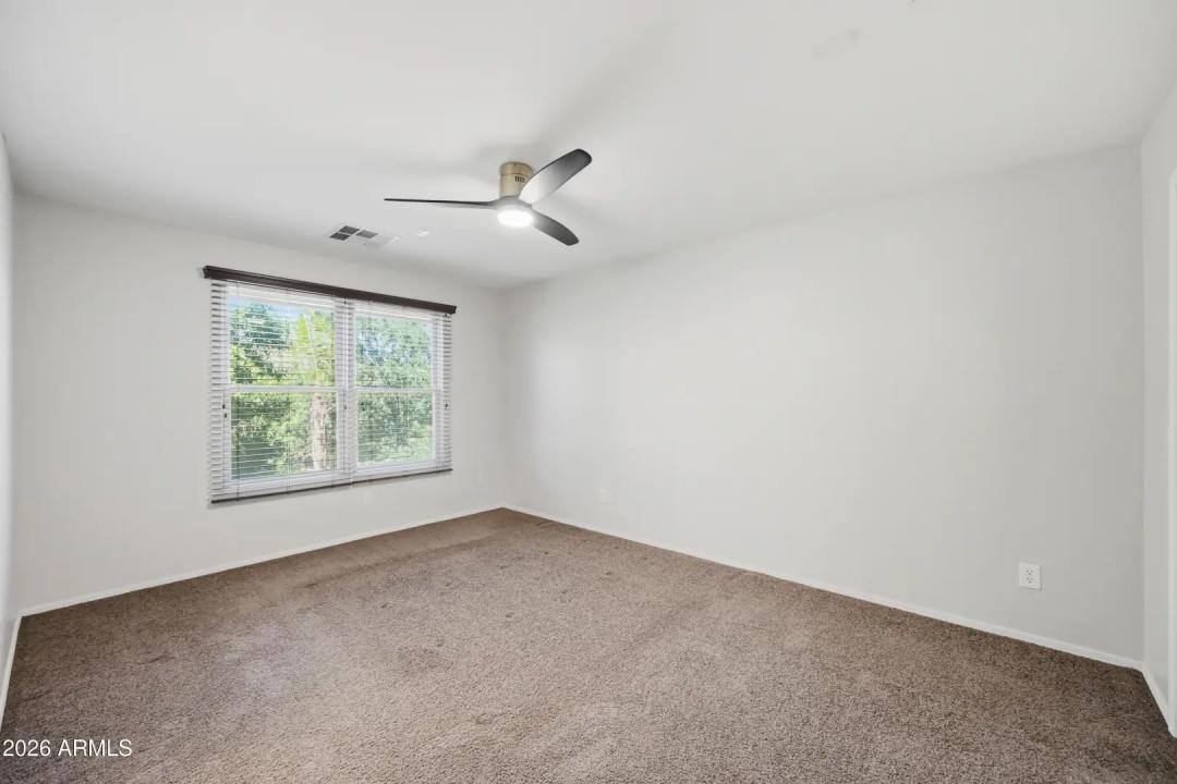 Real Estate Picture 16