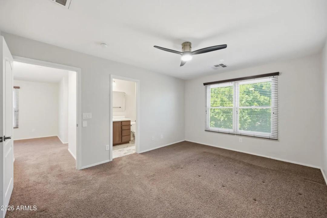 Real Estate Picture 15