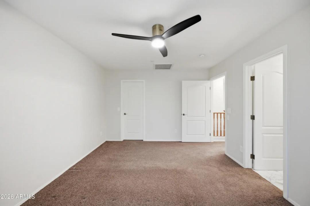 Real Estate Picture 17