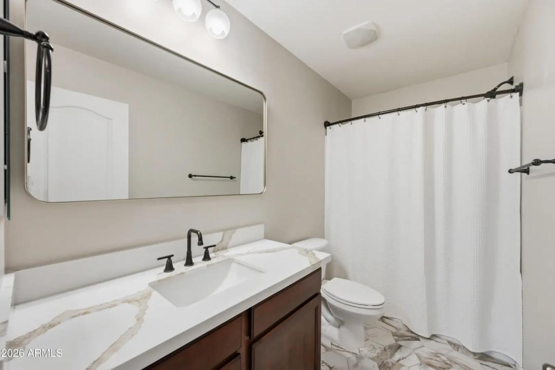 Real Estate Picture 22