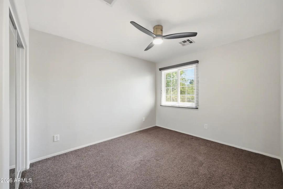 Real Estate Picture 23