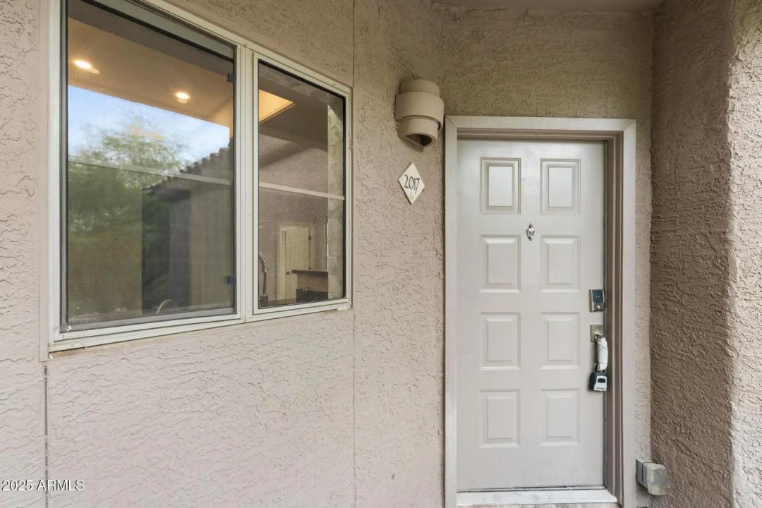 Real Estate Picture 4
