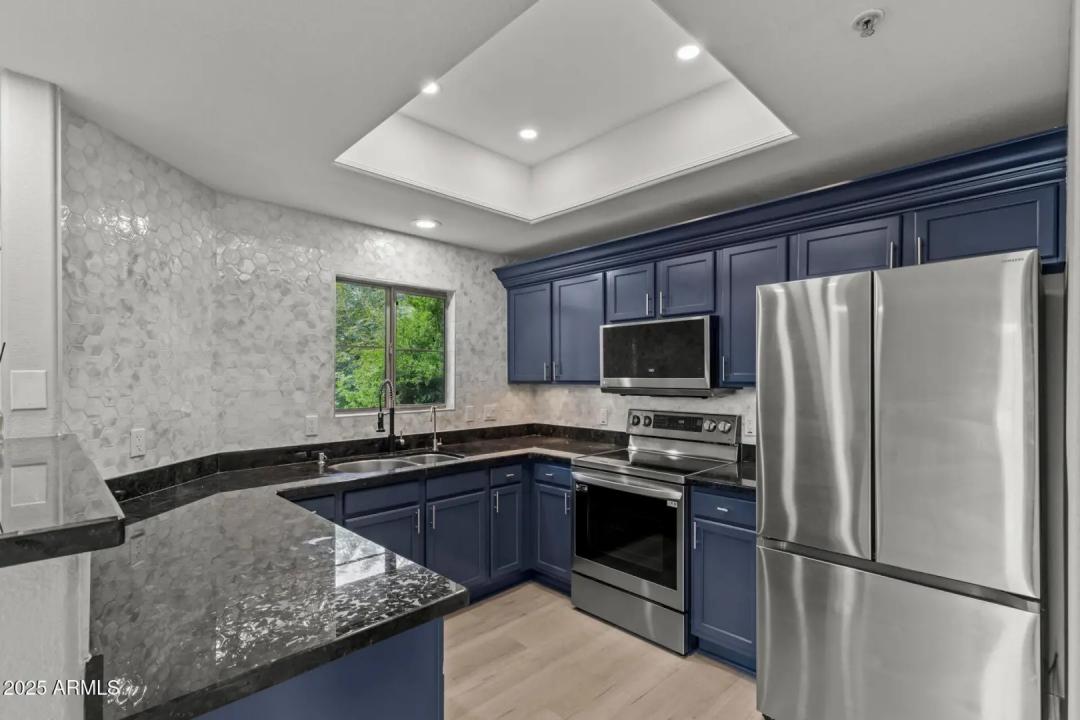 Real Estate Picture 15