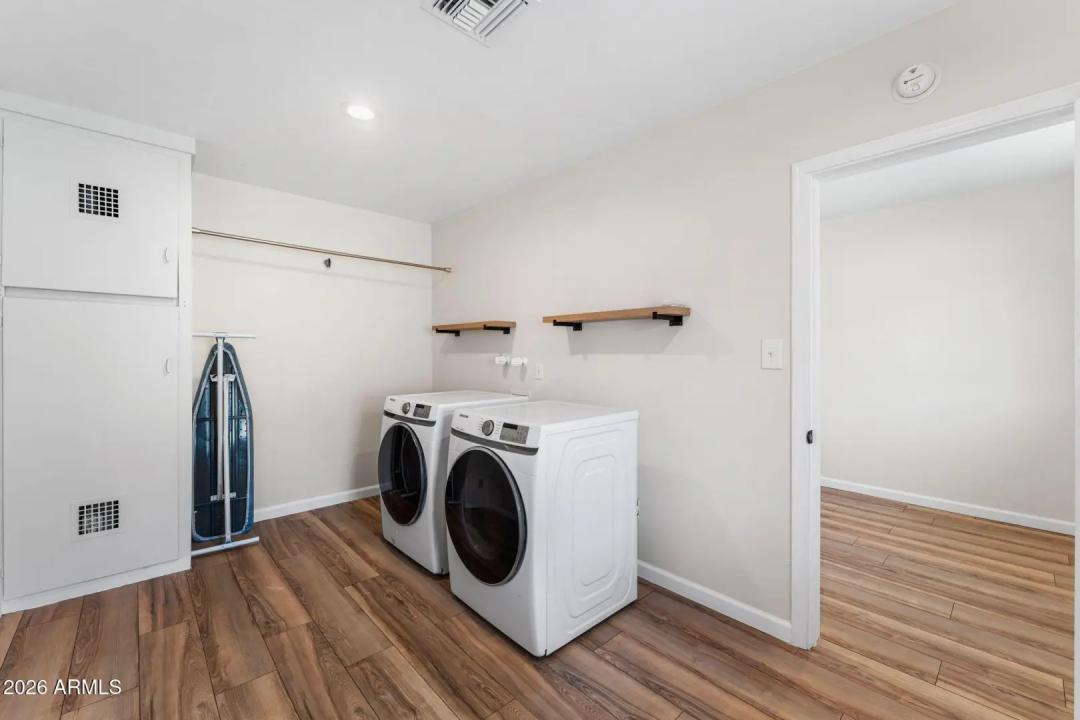 Real Estate Picture 29