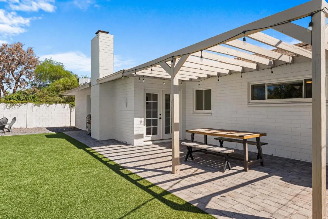 Real Estate Picture 32