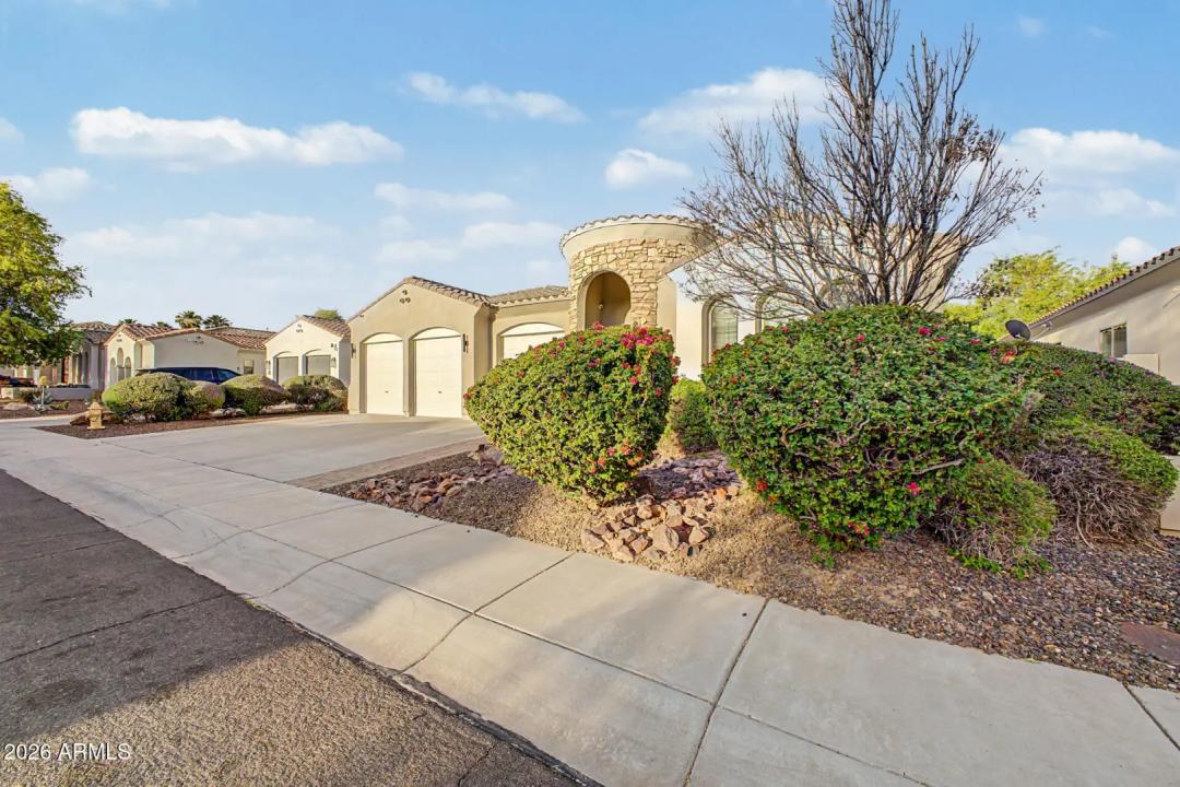 Real Estate Picture 3