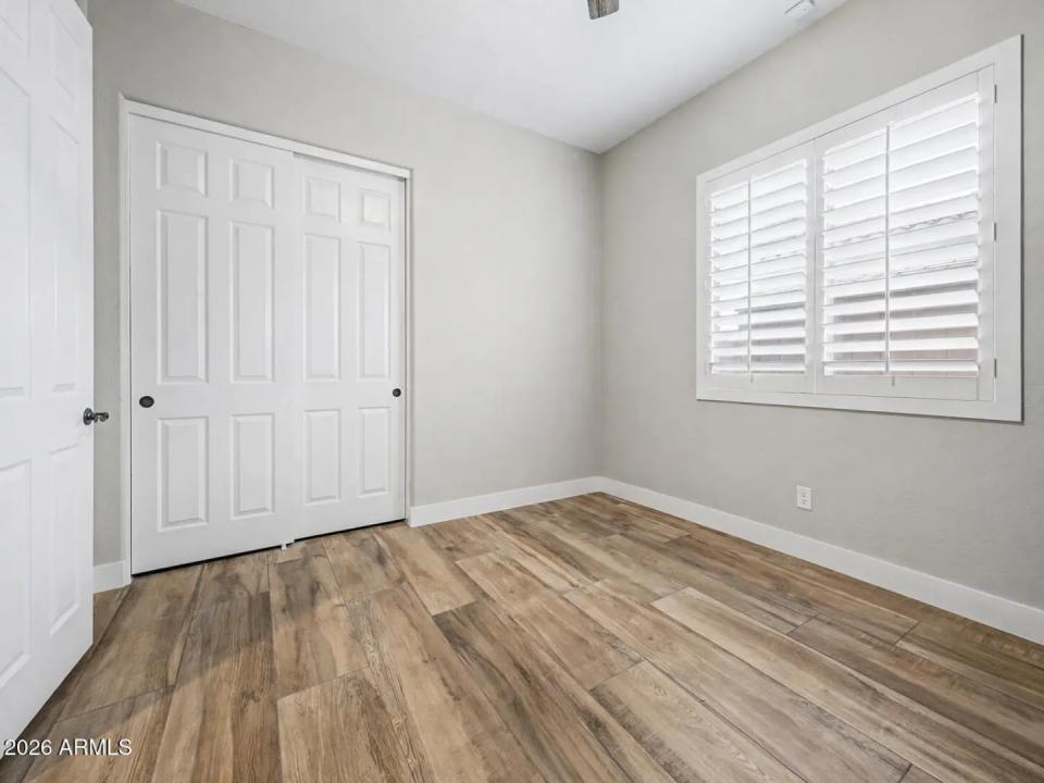 Real Estate Picture 17