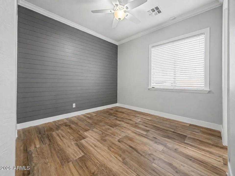 Real Estate Picture 23