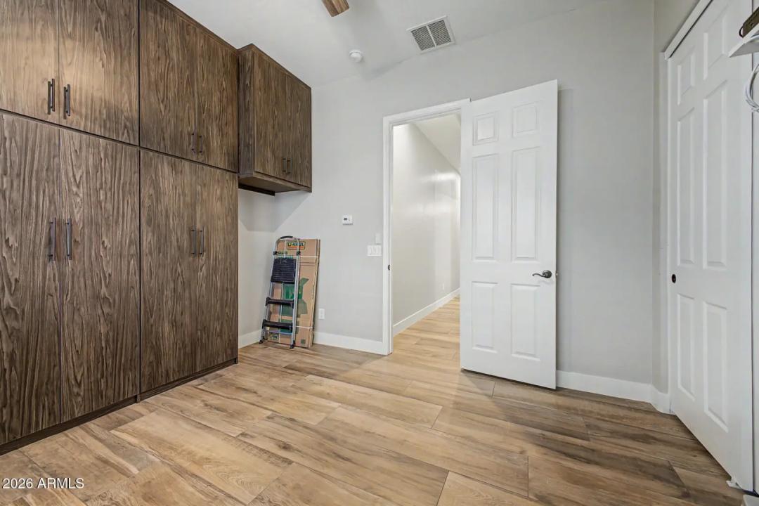 Real Estate Picture 30