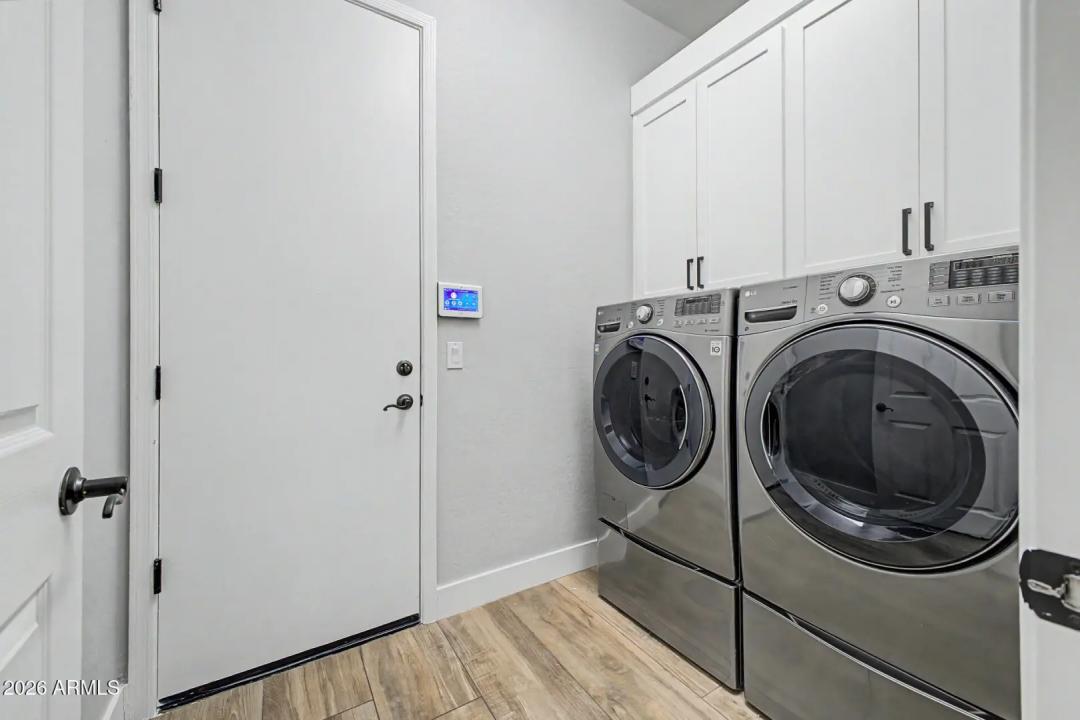 Real Estate Picture 32