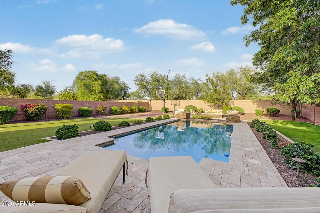 Real Estate Picture 34