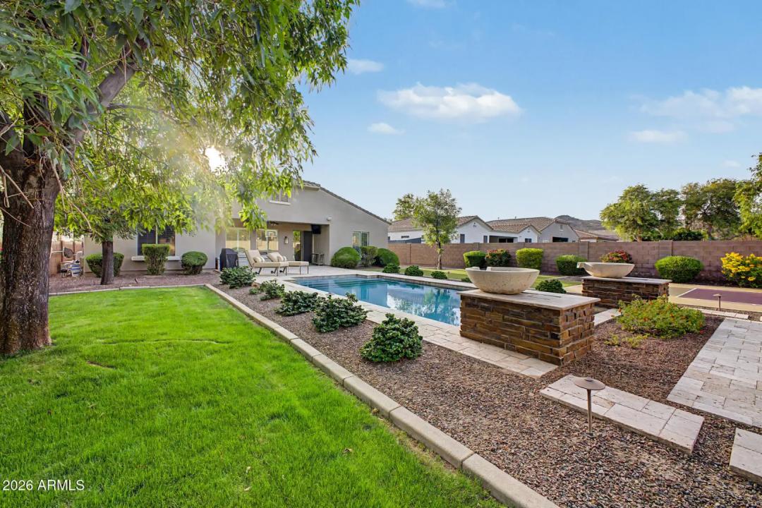 Real Estate Picture 39