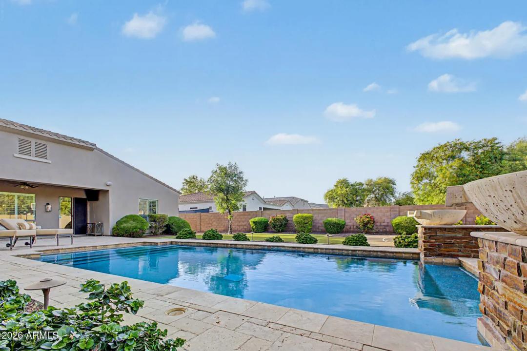 Real Estate Picture 40