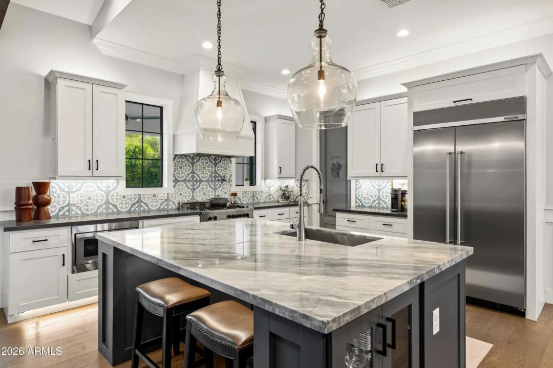 Real Estate Picture 6