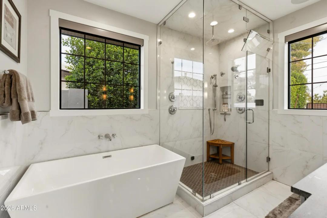 Real Estate Picture 16
