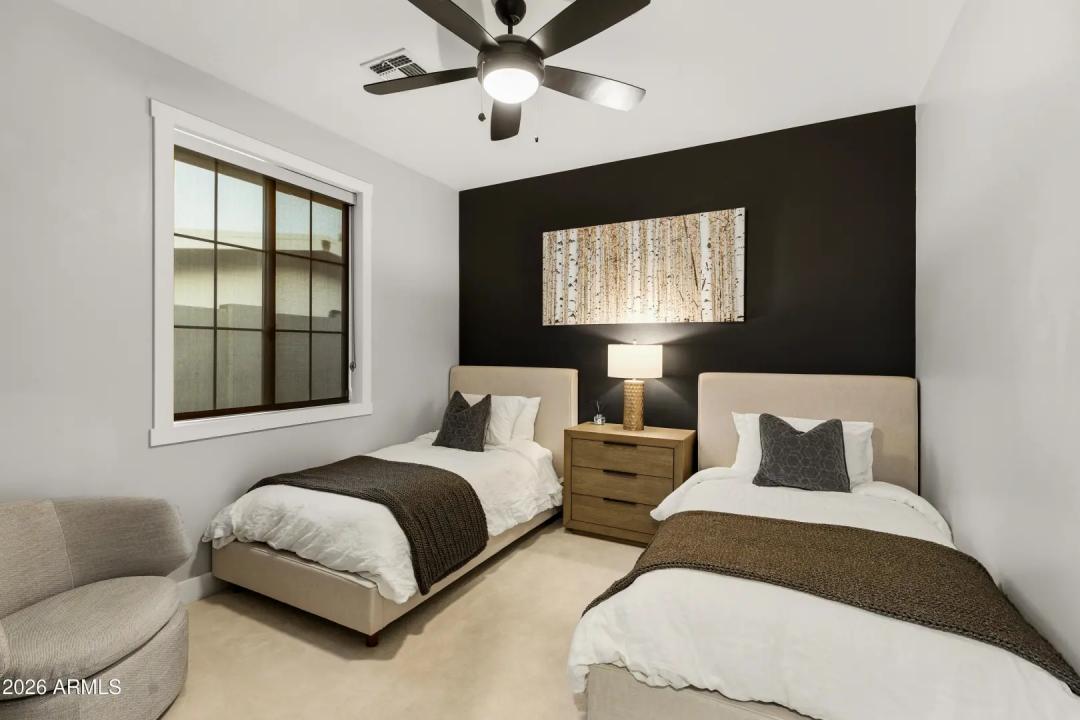 Real Estate Picture 19