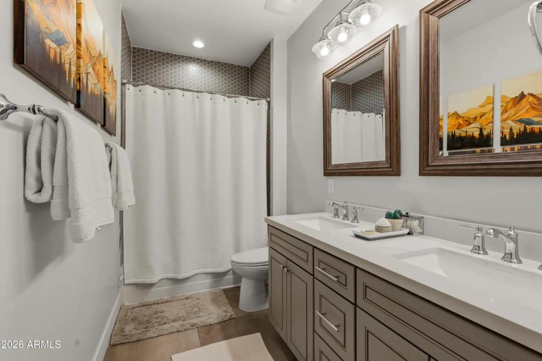Real Estate Picture 20