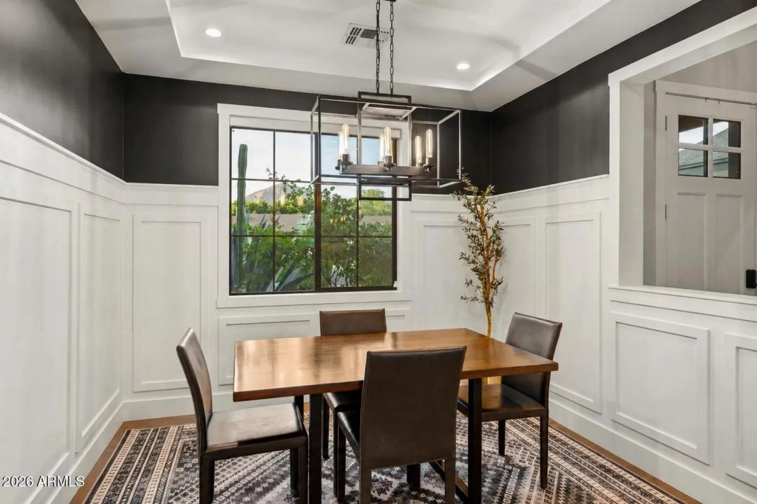 Real Estate Picture 11