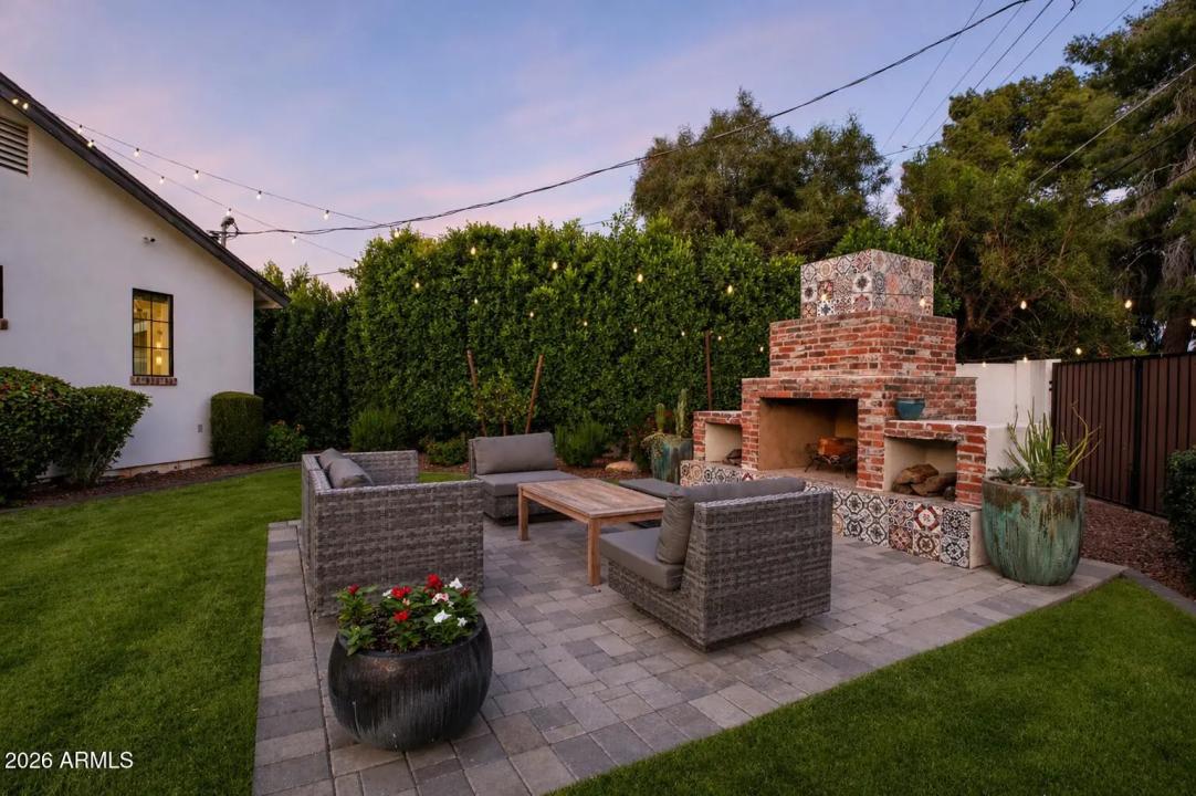 Real Estate Picture 33