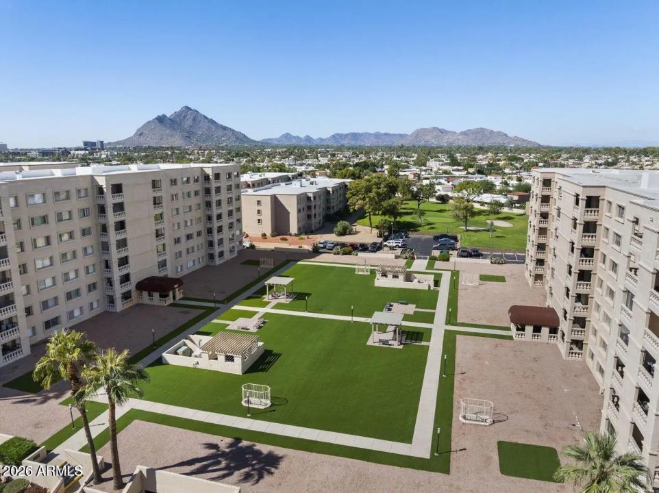 Real Estate Picture 7