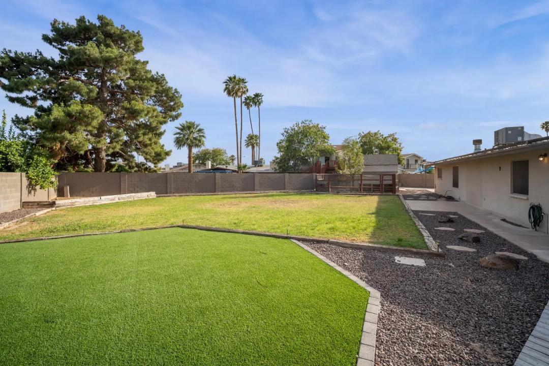 Real Estate Picture 7