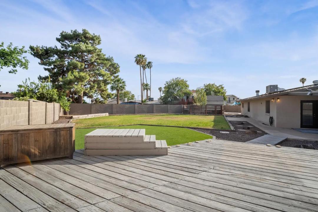 Real Estate Picture 9