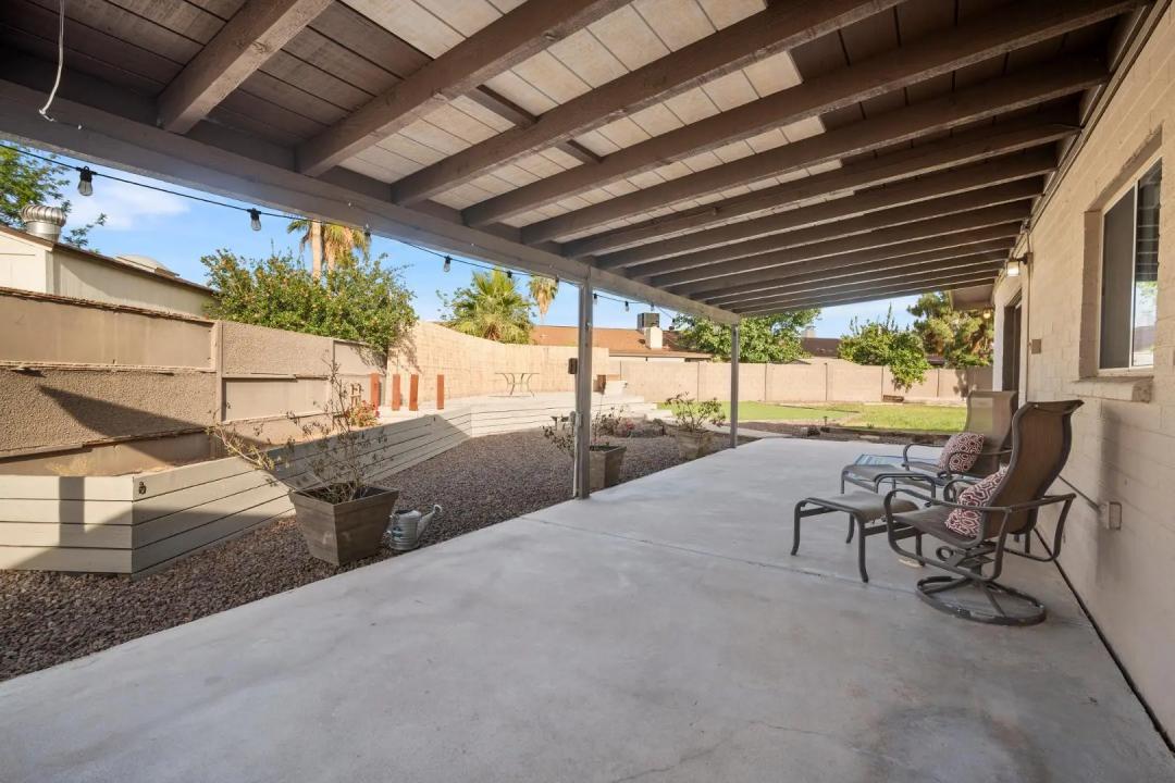 Real Estate Picture 13